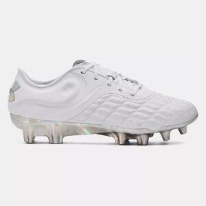 Womens 7.5 - New Under Armour Magnetico Elite 3  Womens Soccer [3027160-100]